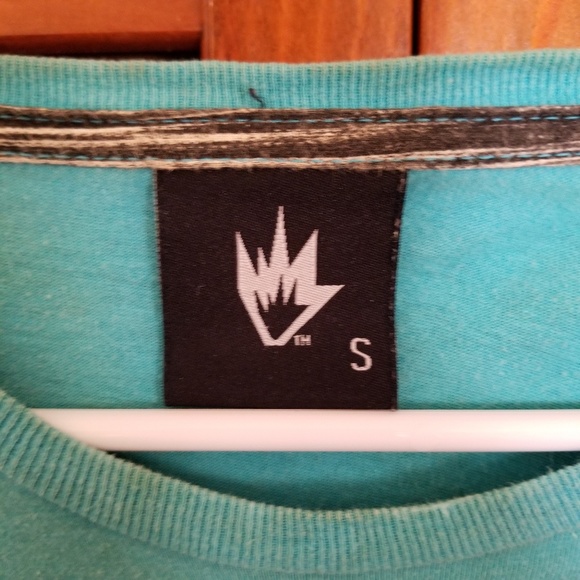 T-Shirt - Picture 4 of 4